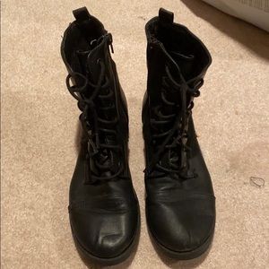 Combat boots